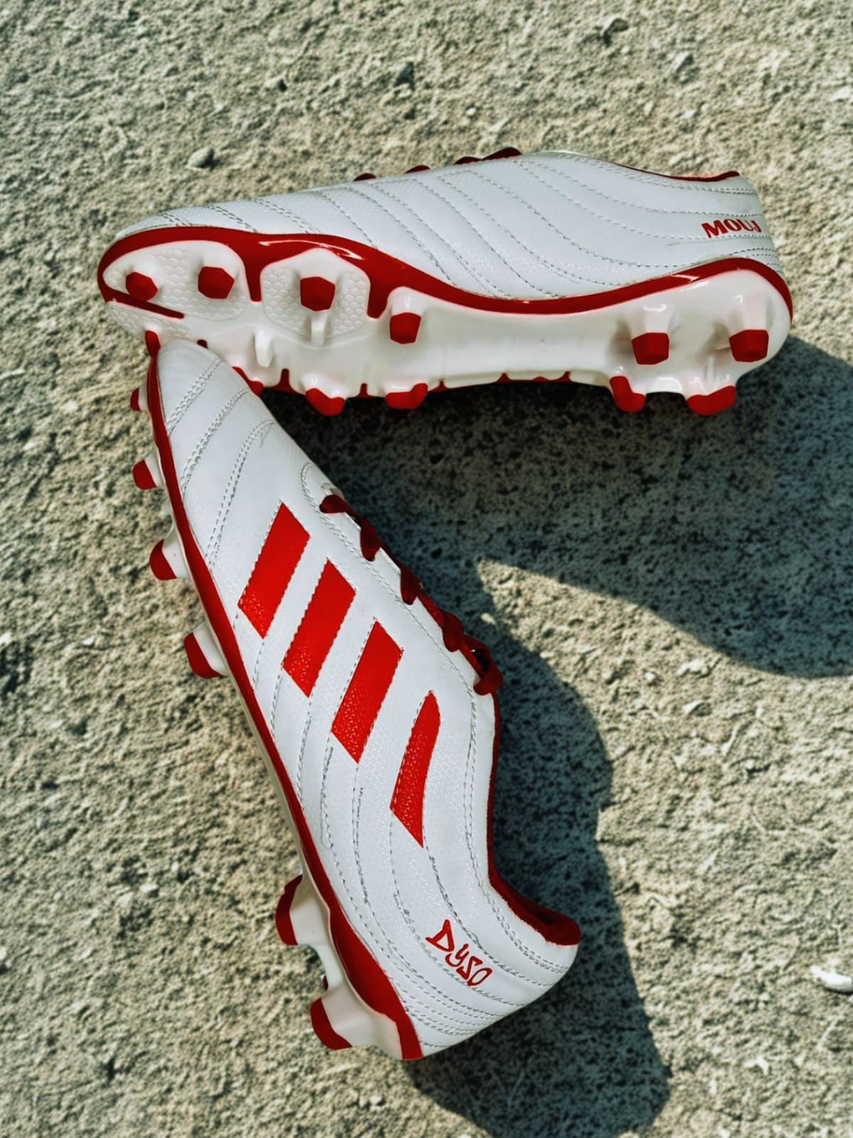 Sakuda football shoes for men with lightweight design and durable grip